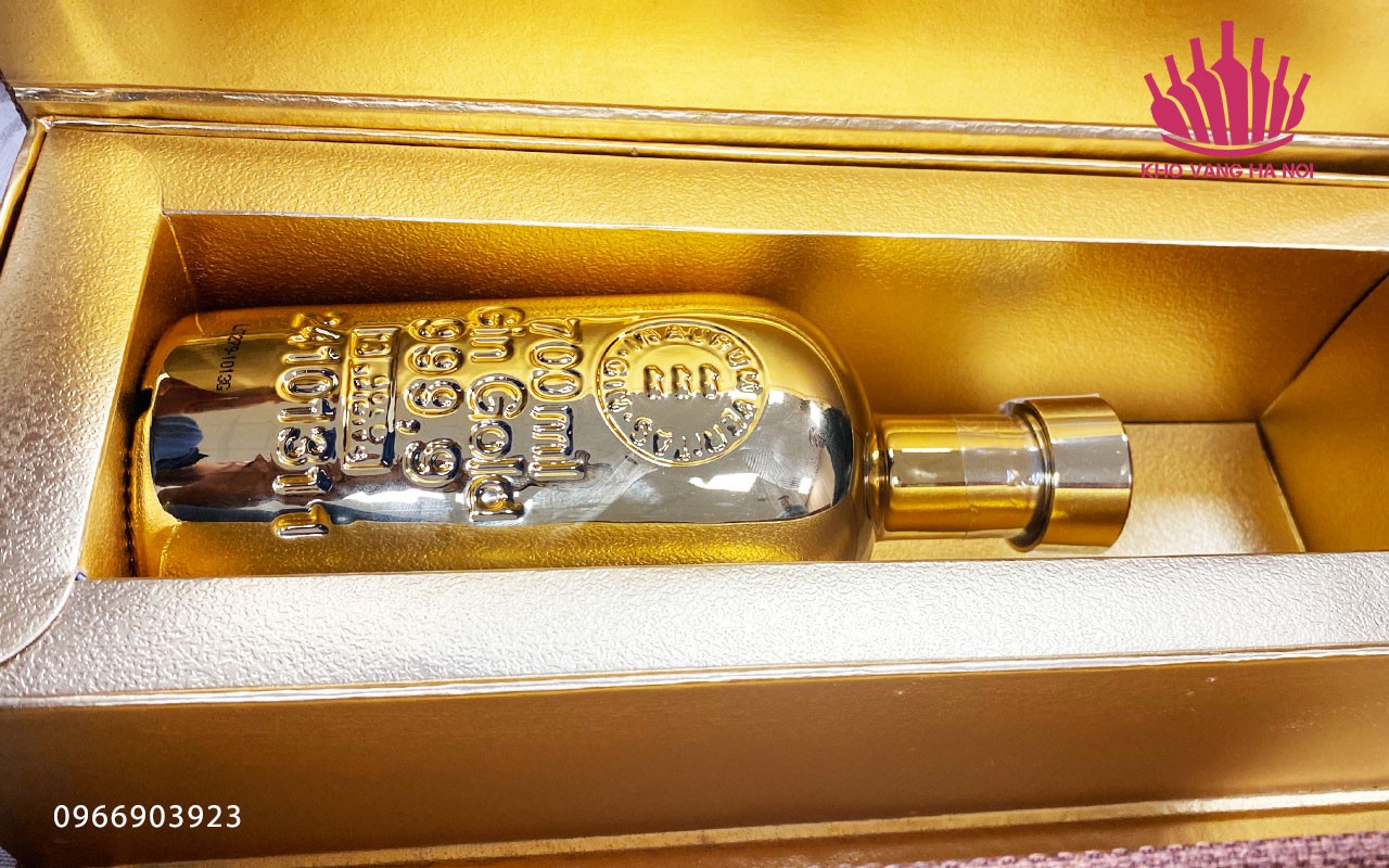 chai rượu Gin Gold 999.9 700ml